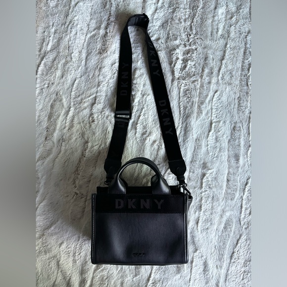 DKNY Mini Tote crossbody bag - Picture 3 of 7